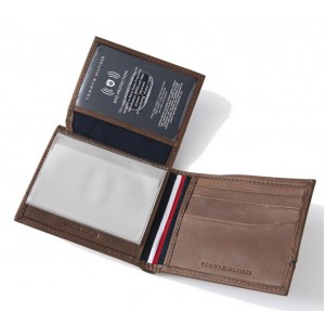 Tommy Hilfiger Men's Leather RFID Bifold Wallet - Brown